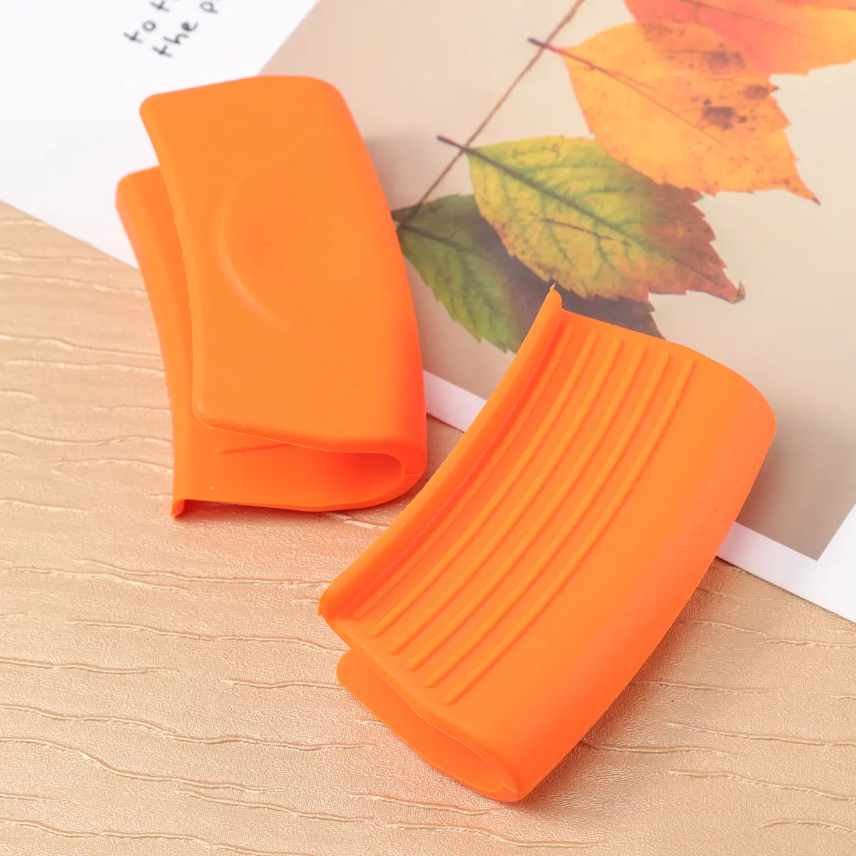 4pcs Silicone Anti-Scald Pot Holders Heat Resistant Kitchen Grippers for Pans Woks Saucepans Insulation Cooking Tools