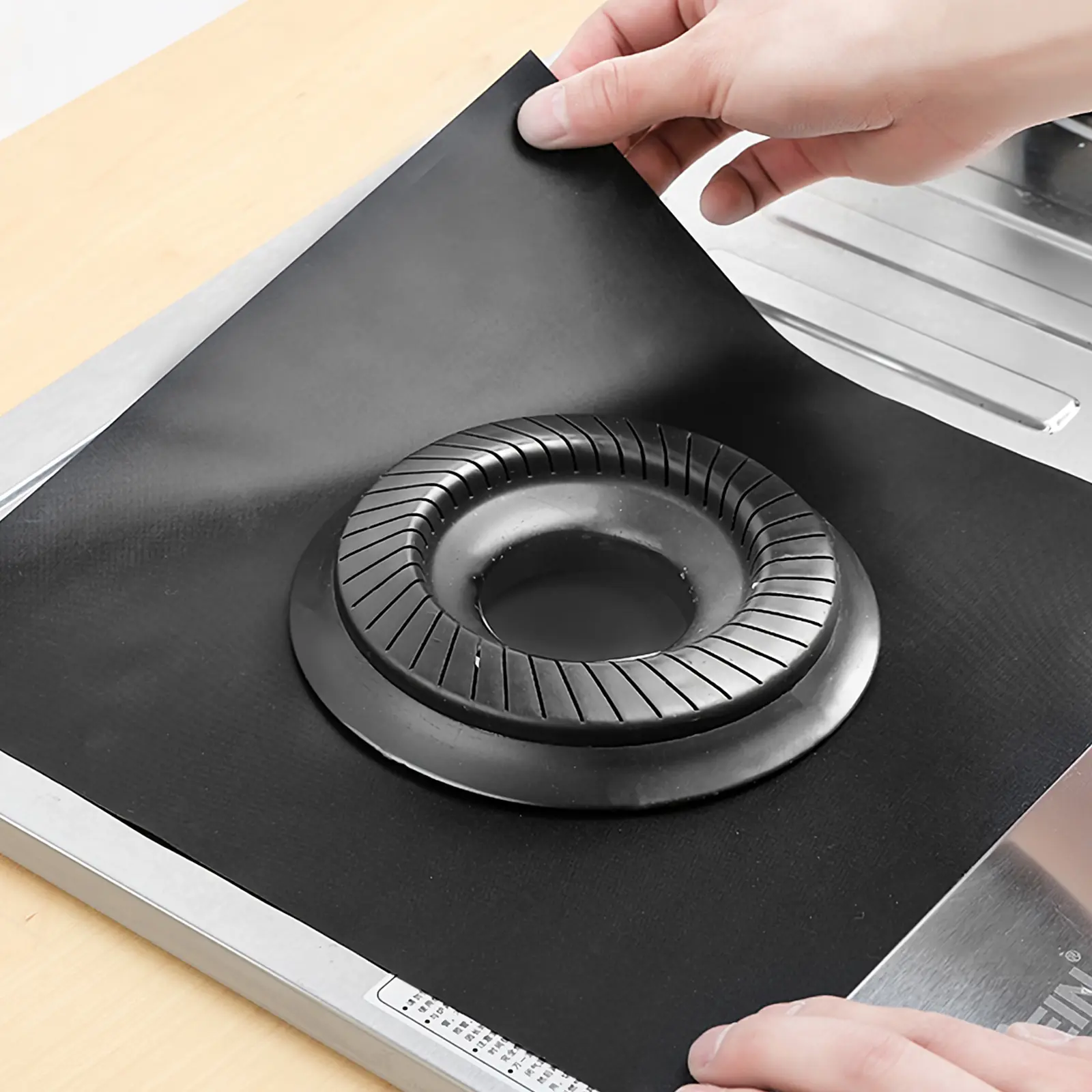 4 Pcs Gas Hob Liner High Temperature Resistant Reusable Non Stick Oven Protector Sheets Cooker Mat Suitable for All Gas Hobs