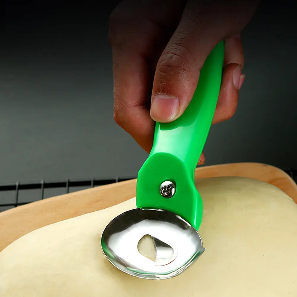 4pcs Sliced Noodles Cutter Stainless Steel Paste Cutting Tool Non-Slip Handle Heat Insulation Kitchen Gadget Home Noodles Maker