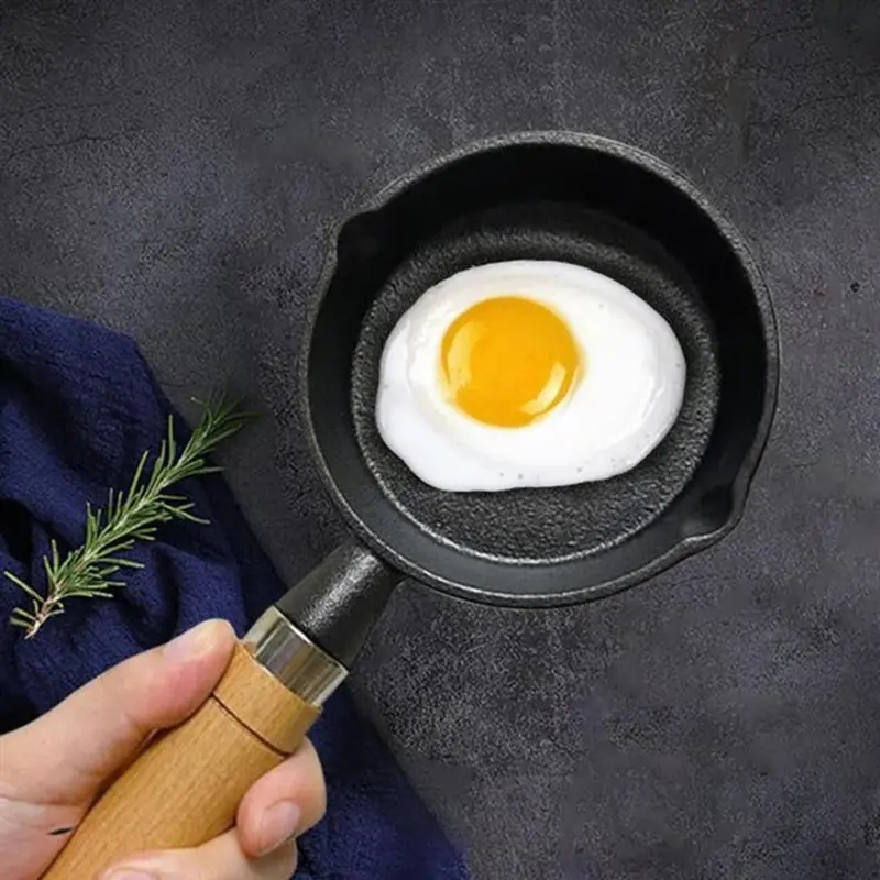 Mini Omelet Pan Anti-Scald Handle Fried Egg Pan Compact Mini Saute Pan Non-Stick Egg Frying Pan For Breakfast Making