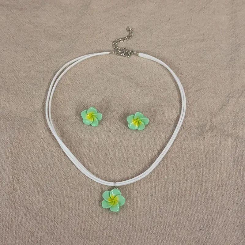 Fashion Simple Resin Frangipani Flower Necklace & Earrings Set for Women Gradient Color Plumeria Choker Chain Beach Jewelry Gift