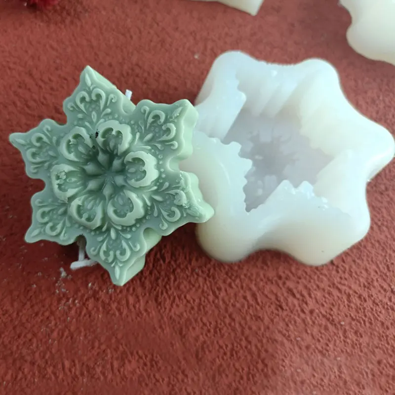 Christmas Snowflake Silicone Mold DIY Candle Soap Mold Aromatherapy Plaster Candle Decorating Mould Cake Decoration Resin Molds