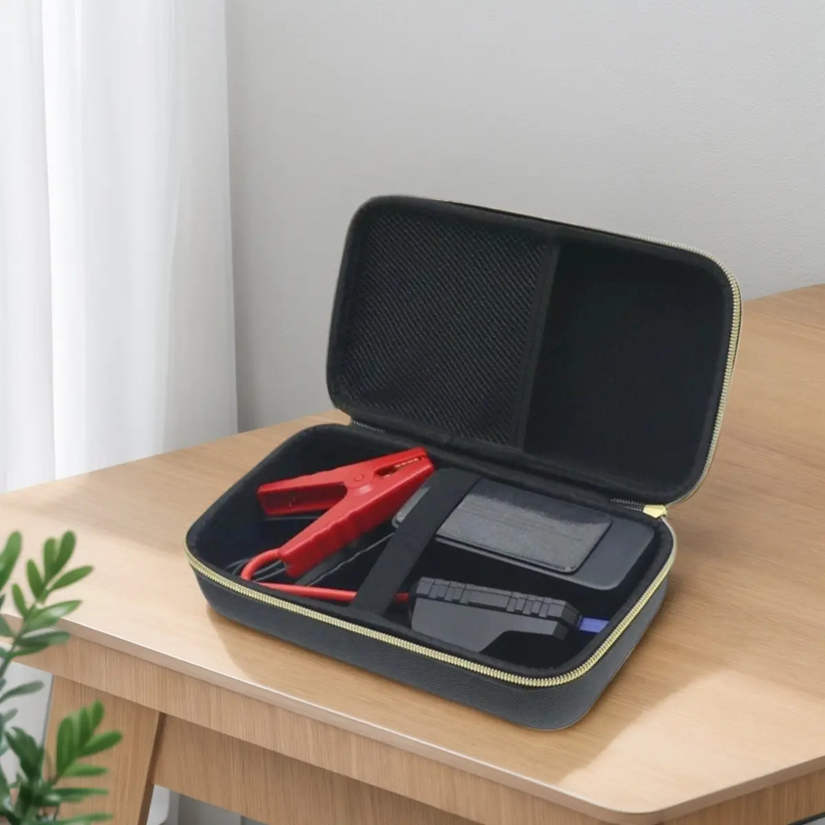 Emergency Starting Power Bag Wear Resist Car Jump Power Storage Case Large Capacity Hard Power Bank Box for Car Booster Battery