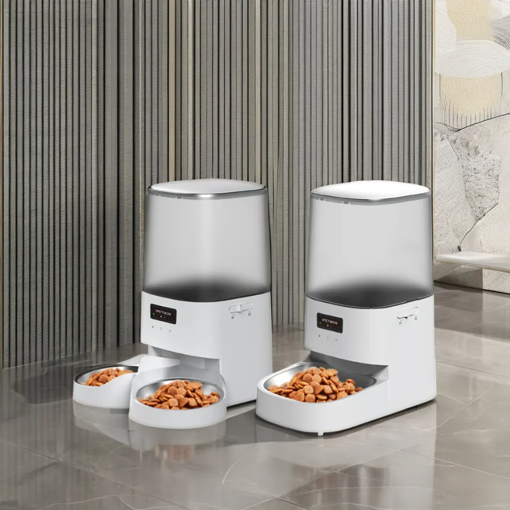 Automatic Timed Pet Feeder Battery-Powered Stainless Steel Plastic Food Dispenser Portable Bottle Design App Controlled for