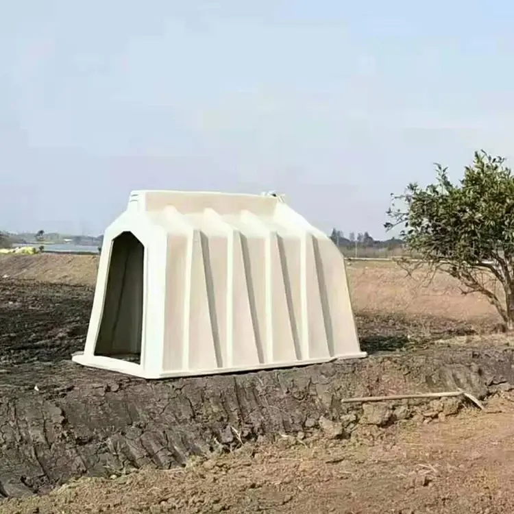 Calf House For Calves Daily Farm Equipment Hutch for the Baby Cow Calf Hous sheep young