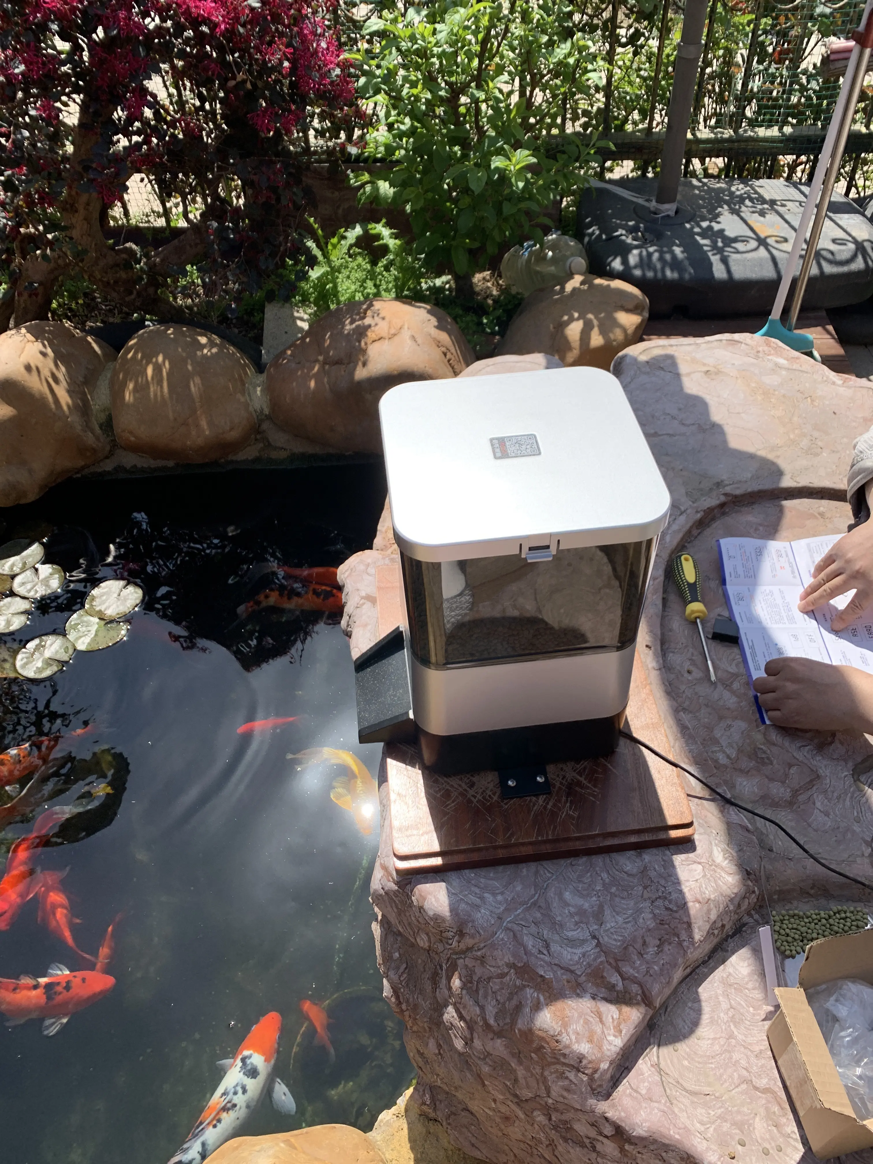 Excellent Quality Fish Feeder Automatic at Pond Top Selling  Automatic Pet Feeder Food Dispenser