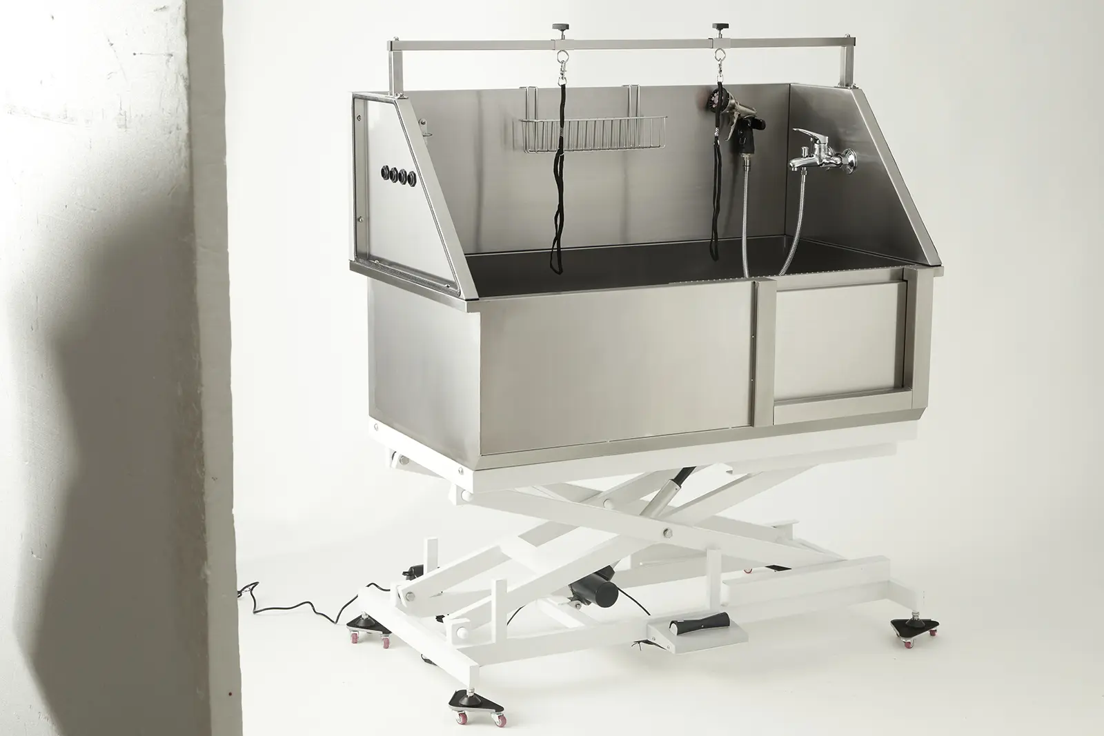 Hot Pet Dog Grooming Bath Tub Portable Dog Grooming Tub With Sliding Door and Pedal Stainless Steel Bathtub