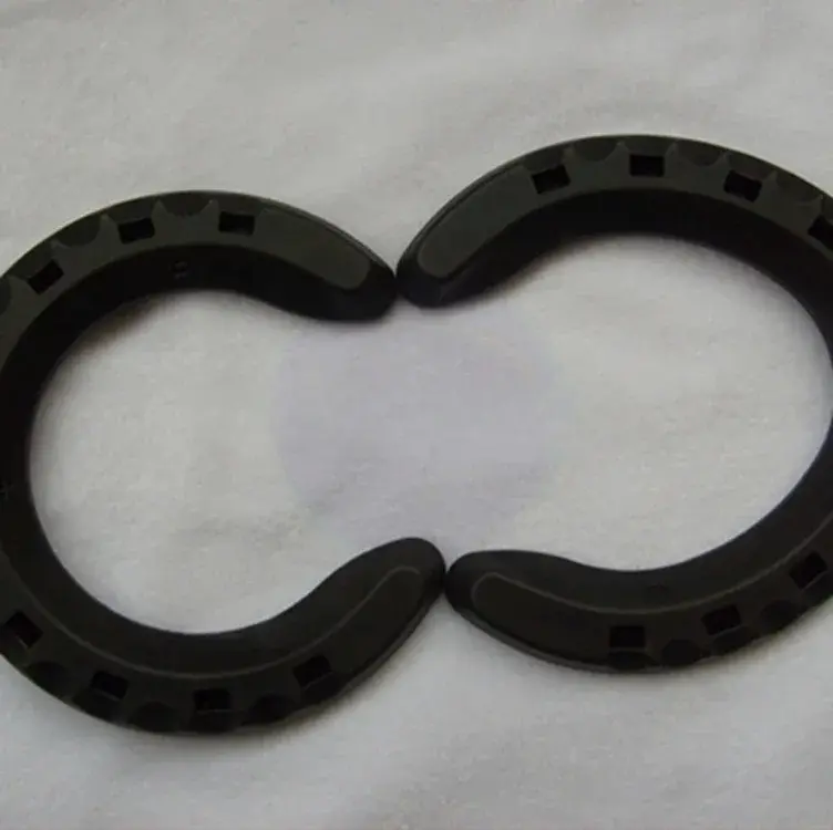 China factory direct supply wholesale horseshoes rubber horse shoes