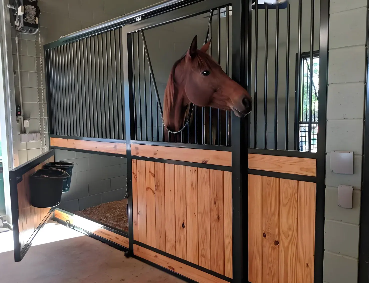 Modern Newest Stables European Style Farm Harness Cheap Printable LOGO Size Customized shed for horses