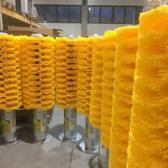 High Quality Farm Use Unmotivated Cow Brush for Cattle Body Cleaning and Preventing Disease