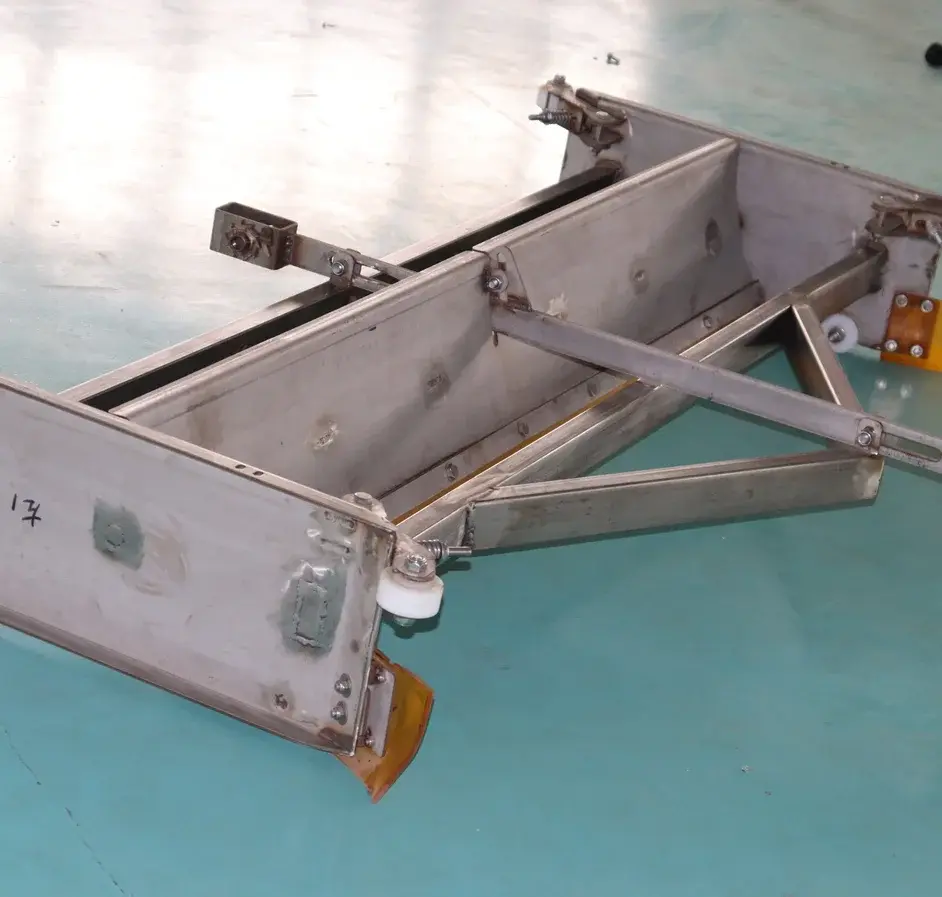 Juxin Automatic Manure Removal System Pig Poultry Manure Scraper for Farm