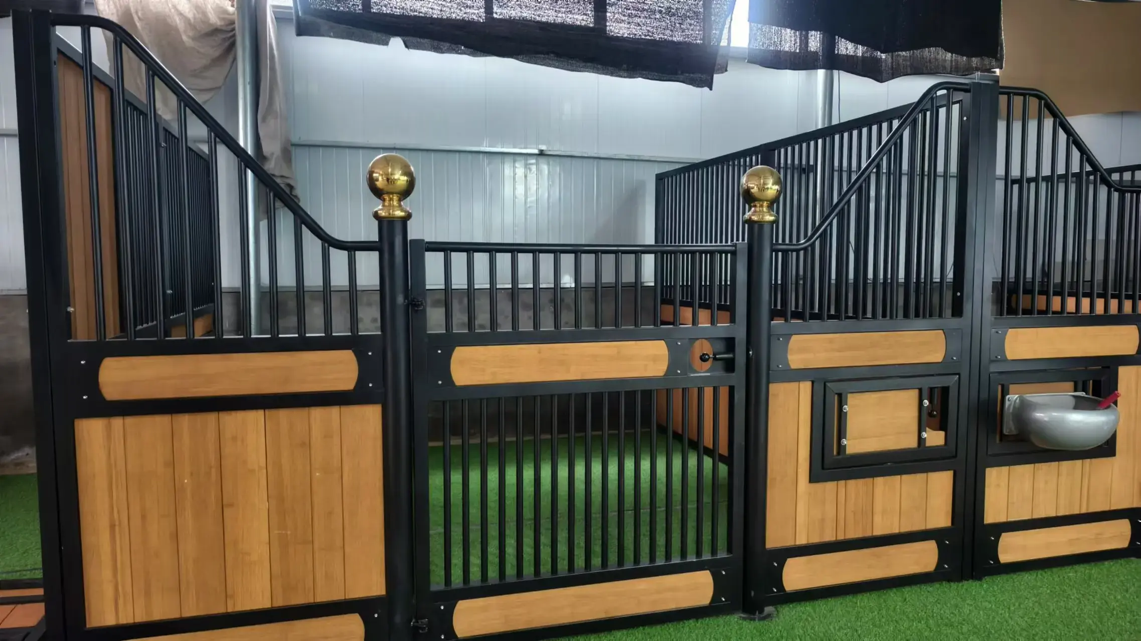 Luxury horse stables made in China Good quality and good sales Wide range of foreign markets  horse stable horse boxes