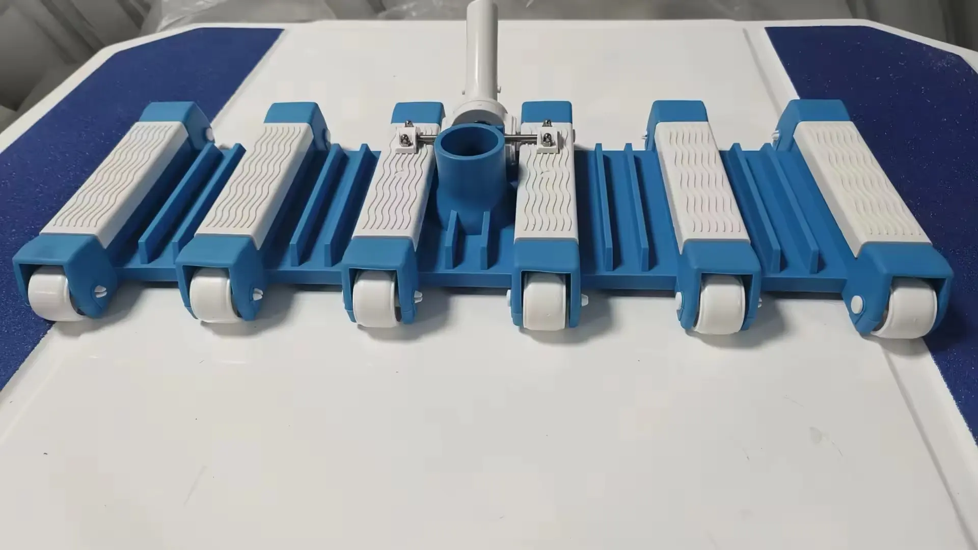 Wholesale Direct Selling 25-Inch Heavy-Duty Vacuum Head Pool Cleaning Robot and Tool Accessory