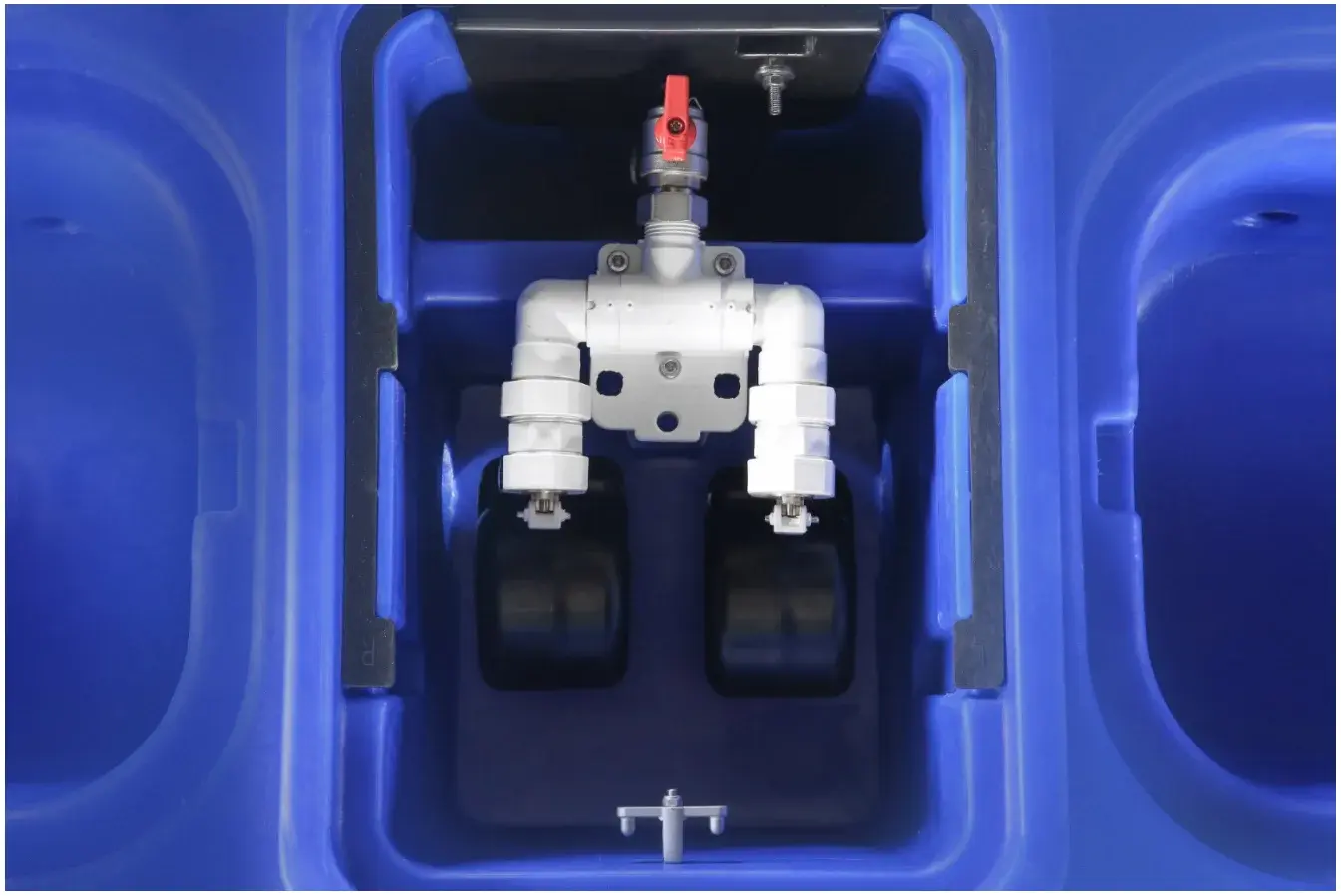 Automatic Plastic Water Trough With Valve For Cow Livestock Waterer Tank