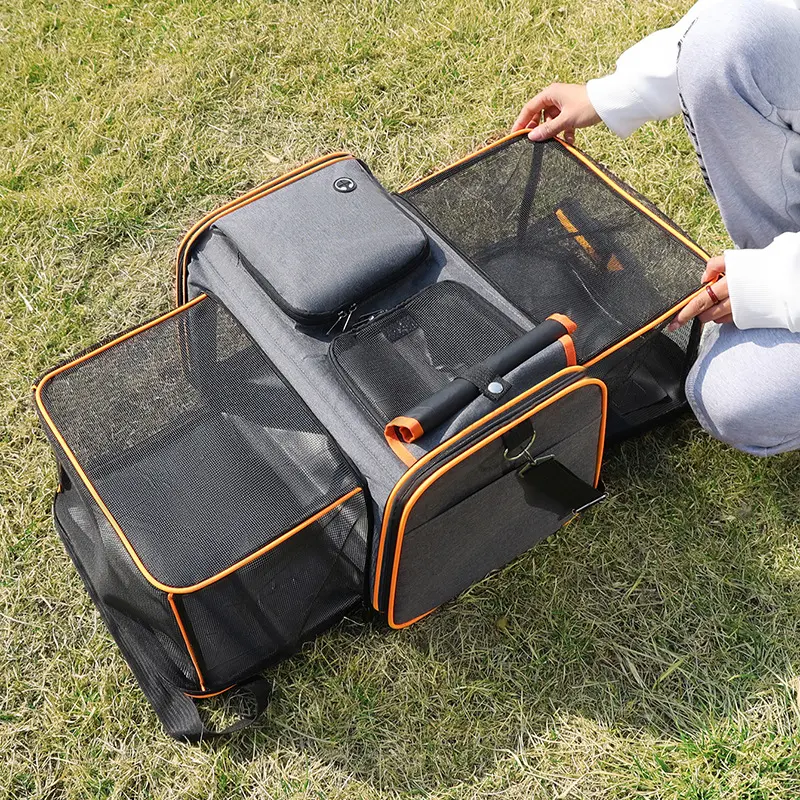 Foldable and Expanding Portable Travel Bag for Cats and Small Dogs Car Outgoing Cat Bag Easy-Carry Pet Bag