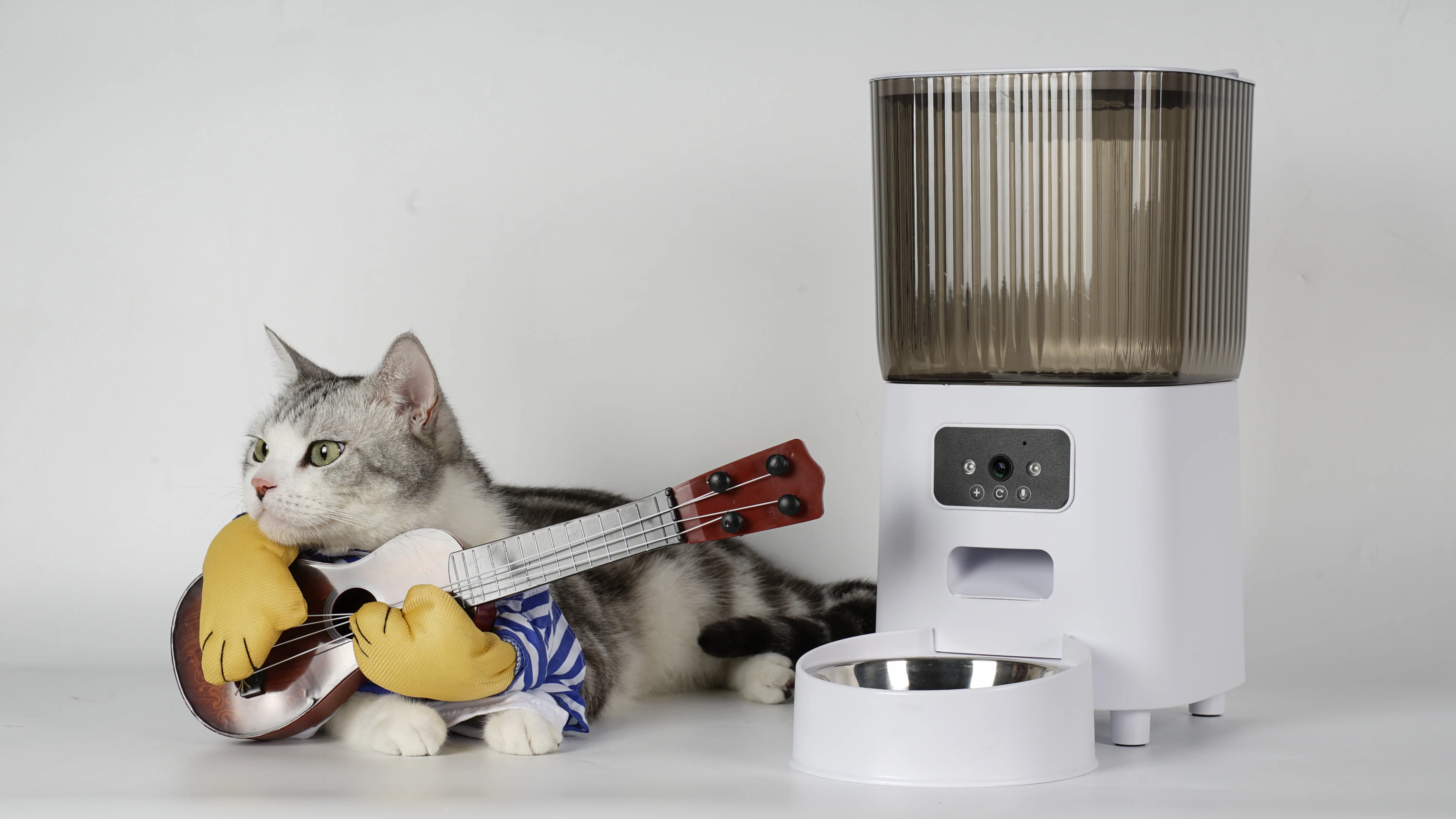 5L Large WiFi Control Cat Food Dispenser  Smart Automatic Pet Feeder With Camera Live Streaming Video Call Supported