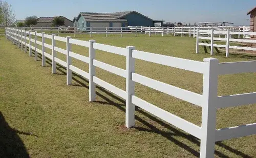 Customized product Sustainable China Supplier Hot Sale Cheap Beautiful Horse Farm Ranch Pvc Fence