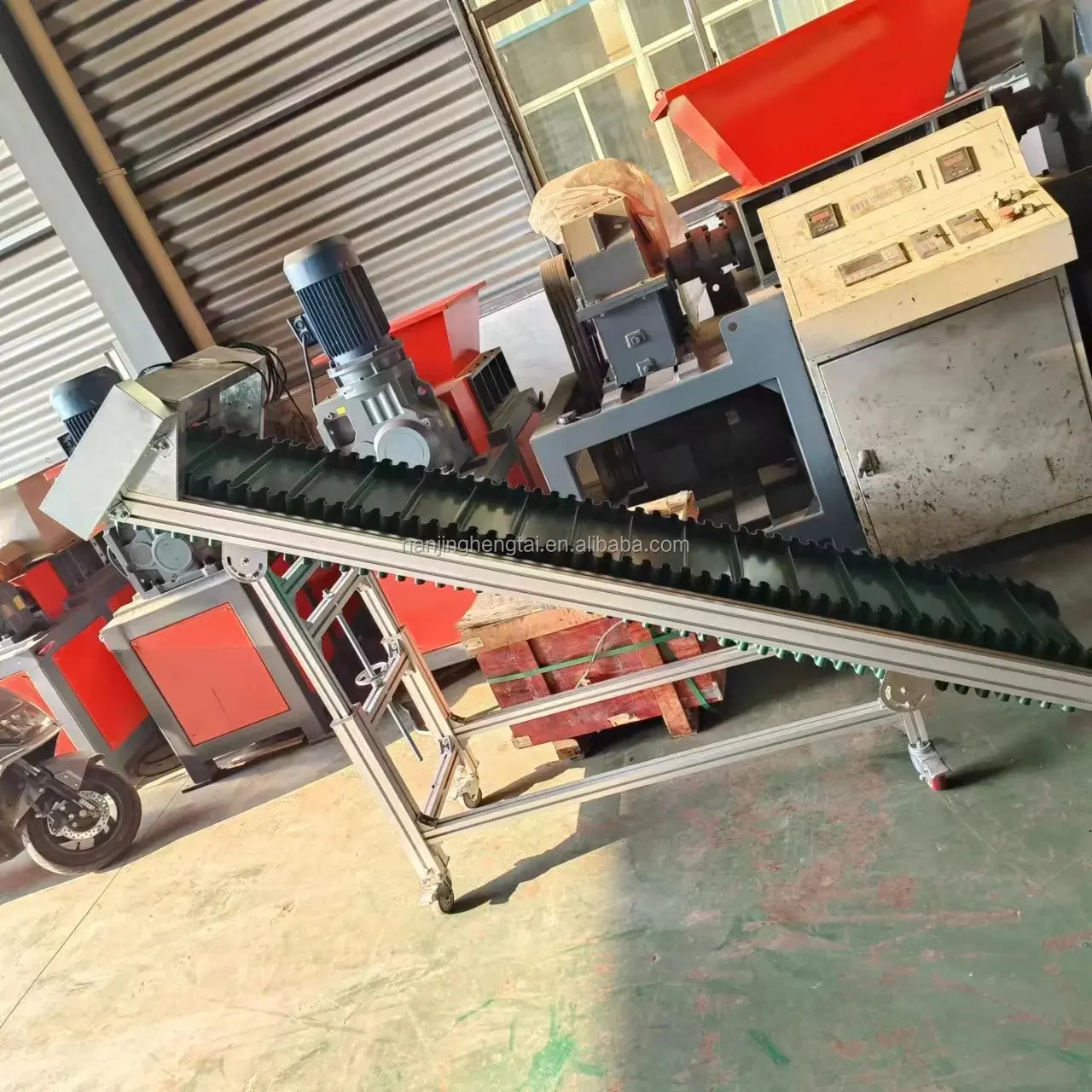400 model plastic shredder machine for processing household waste pig bone shredder machine industrial shredder for sale