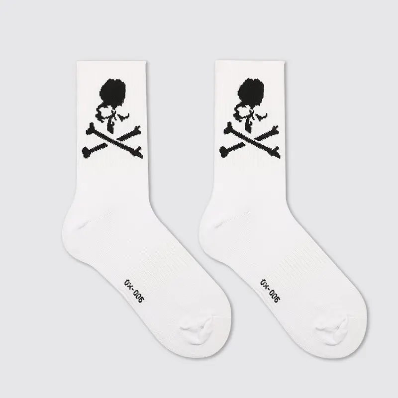 Hip Hop Skateboard Original Design Black White Skull Socks Personality Street Hip Hop Sports Middle Tube Cotton Women's Socks
