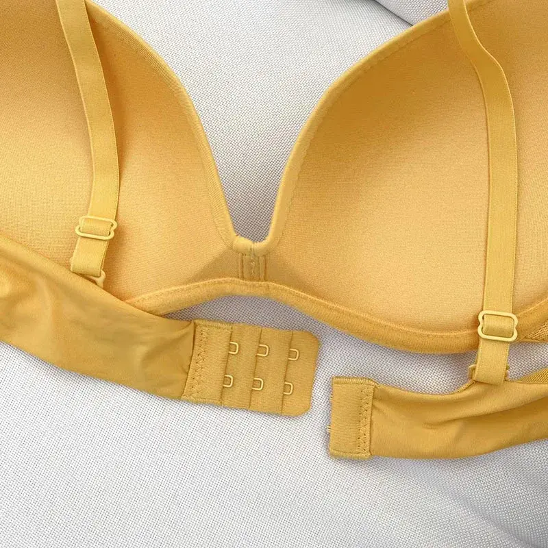 Japanese One-piece Smooth Girl Seamless Small Push Up Bra Thin Cup Without Underwire Sleep Bra 3/4 Cup Bralette Top Brassiere