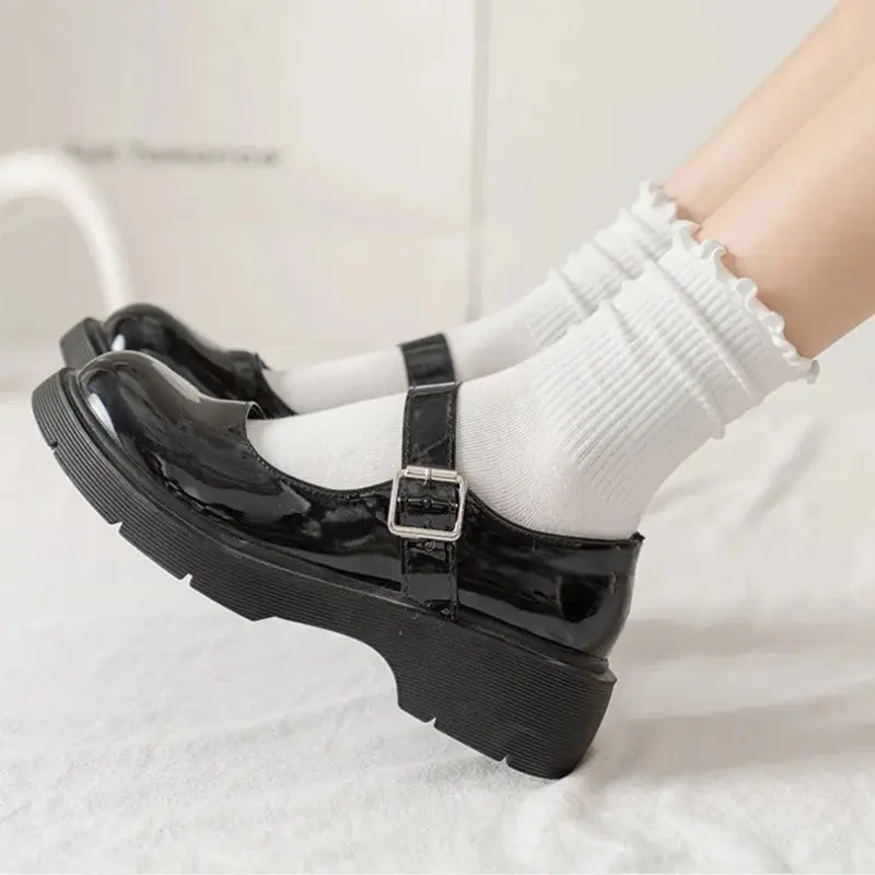 5 Pair /Lot Socks for Women Ruffle Cotton Middle Tube Ankle Short Breathable Black White Set Spring Autumn