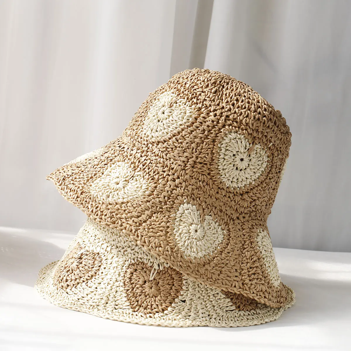 2024 Womens luxury Straw Hats crochet hat bucket hat UV Protection Sun Visor beach hat Women Visors love Women Summer hat Cap