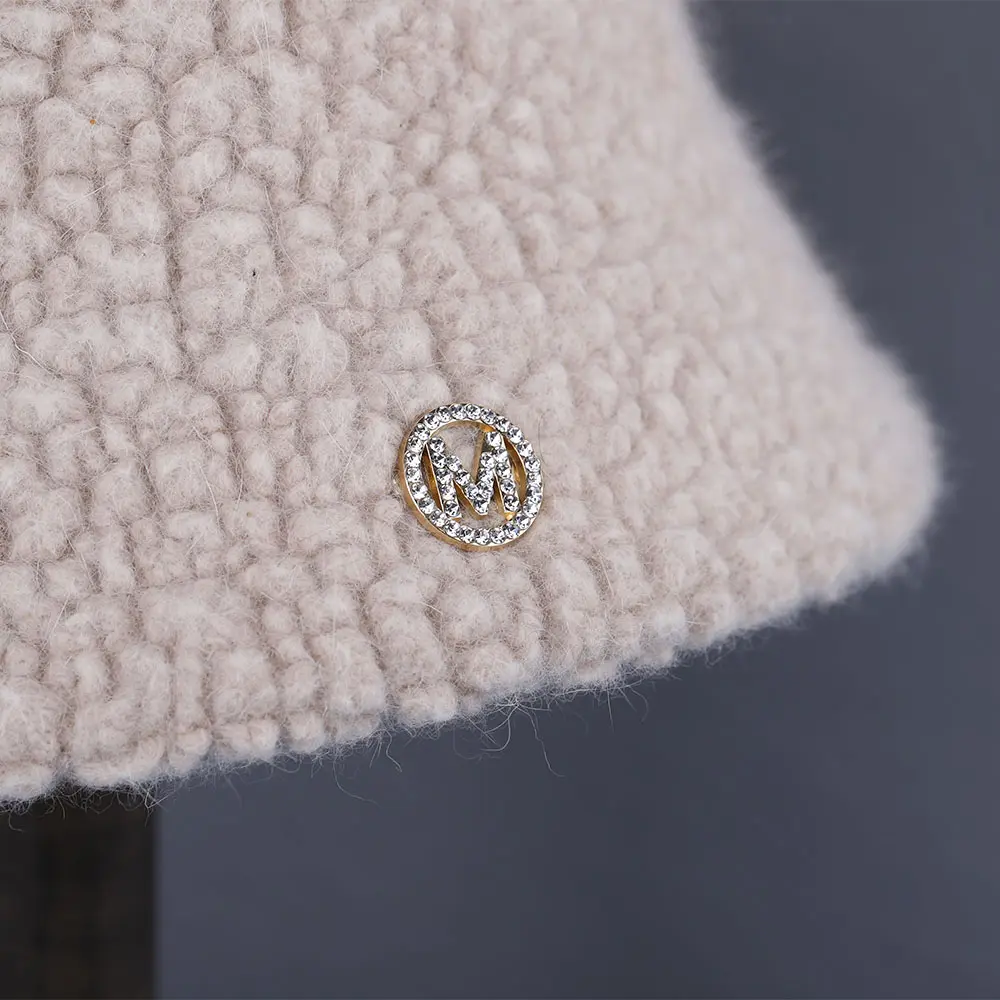 2021 NEW women's winter Bucket hat Felt Lamb wool for girl autumn and winter fashion Fur panama hip hop hat off white cap