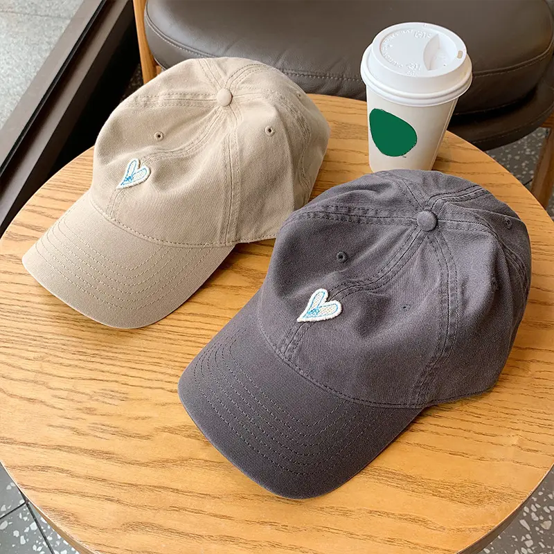 Korean Heart Baseball Caps Soft Cotton Curved Brim Outdoor Sunshade Duck Tongue Caps Travel Couple Duckbill Hats