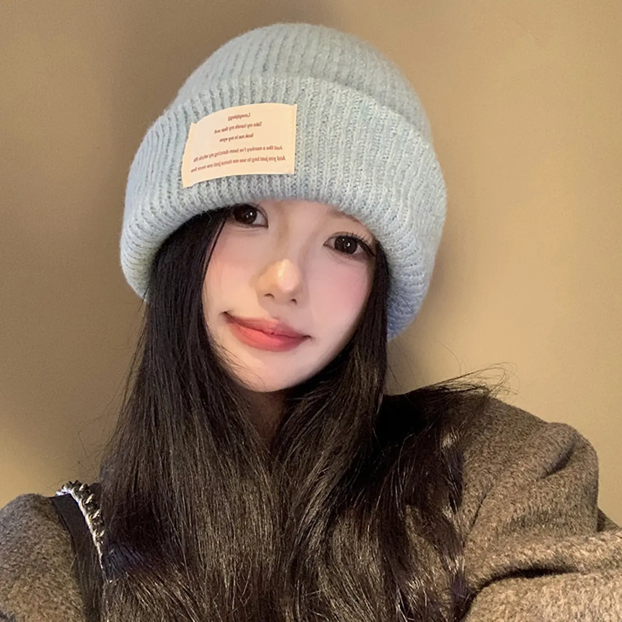 Korean Letter Label Knitted Hats for Women Winter Thicken Warm Woolen Pullover Hats Solid Color Anti-Cold Ear Protection Hats