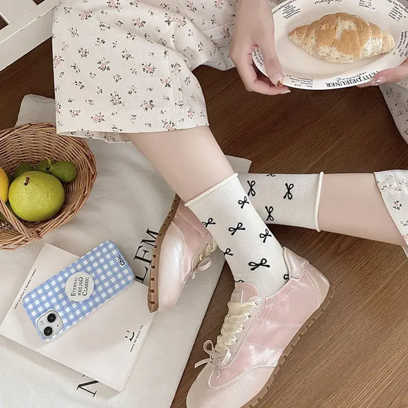 5 Pairs Cute Bow Print Socks for Women Spring Autumn Soft Cotton Middle Tube Socks Harajuku Girl Elastic Socks