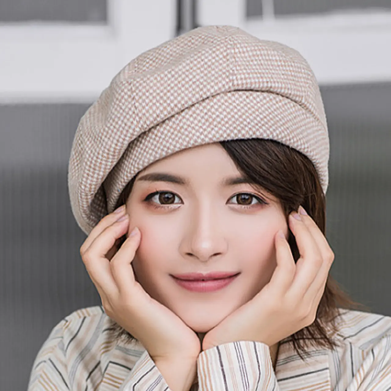 Korean Women Plush Beret Hats Winter Thicken Lamb Wool Windproof Warm Octagonal Caps Vintage Lady Girl Artist Painter Caps
