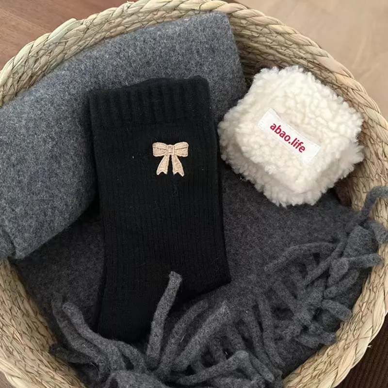 Korean Embroidery Bow Sock for Women Autumn Winter Thick Knitted Warm Middle Tube Socks Solid Color Lady Anti-Cold Socks