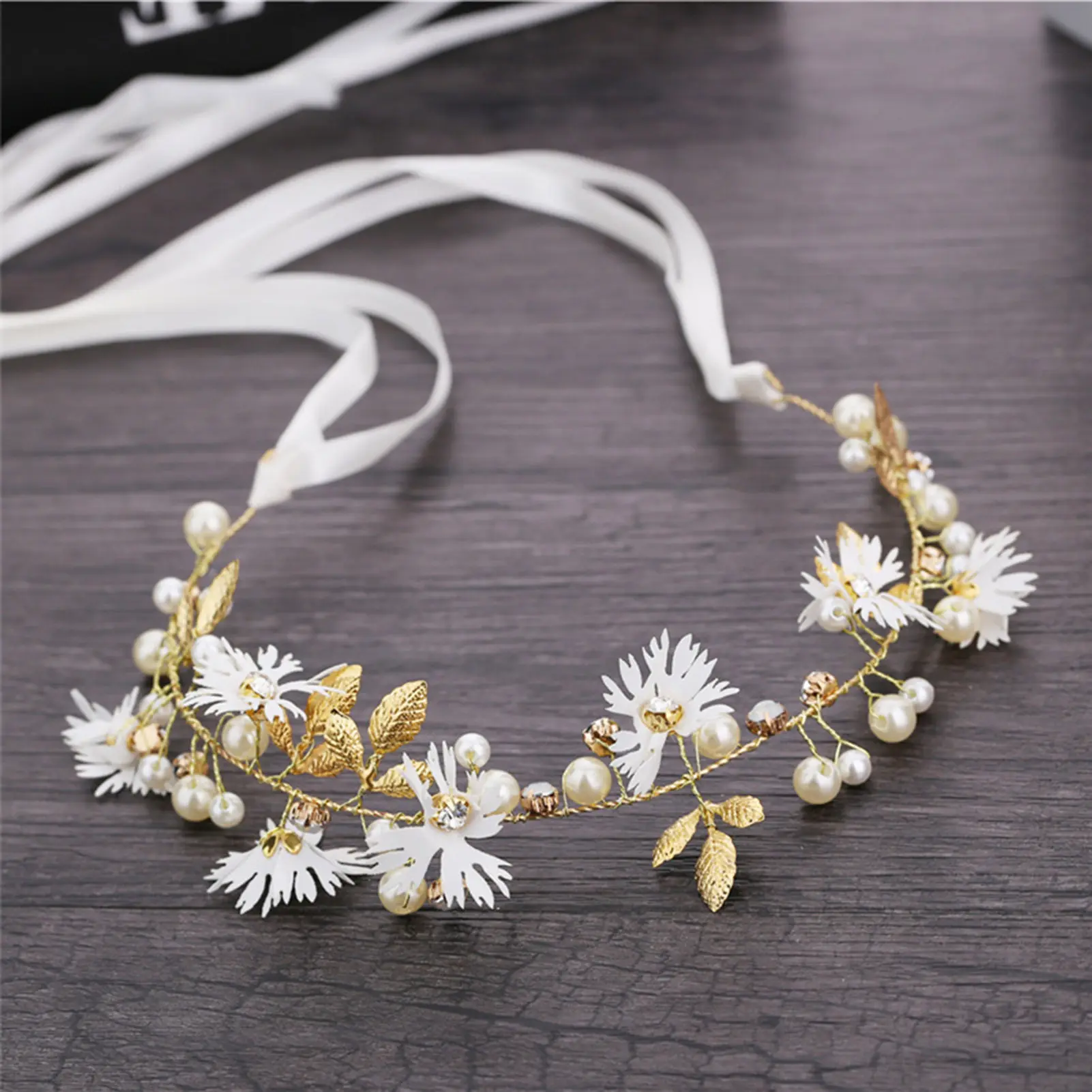 Light Luxury Crystal Headband Little Fresh Daisy Button Bead Hair Strap For Women Girls Travel Shopping Elegant Complex Hairpin