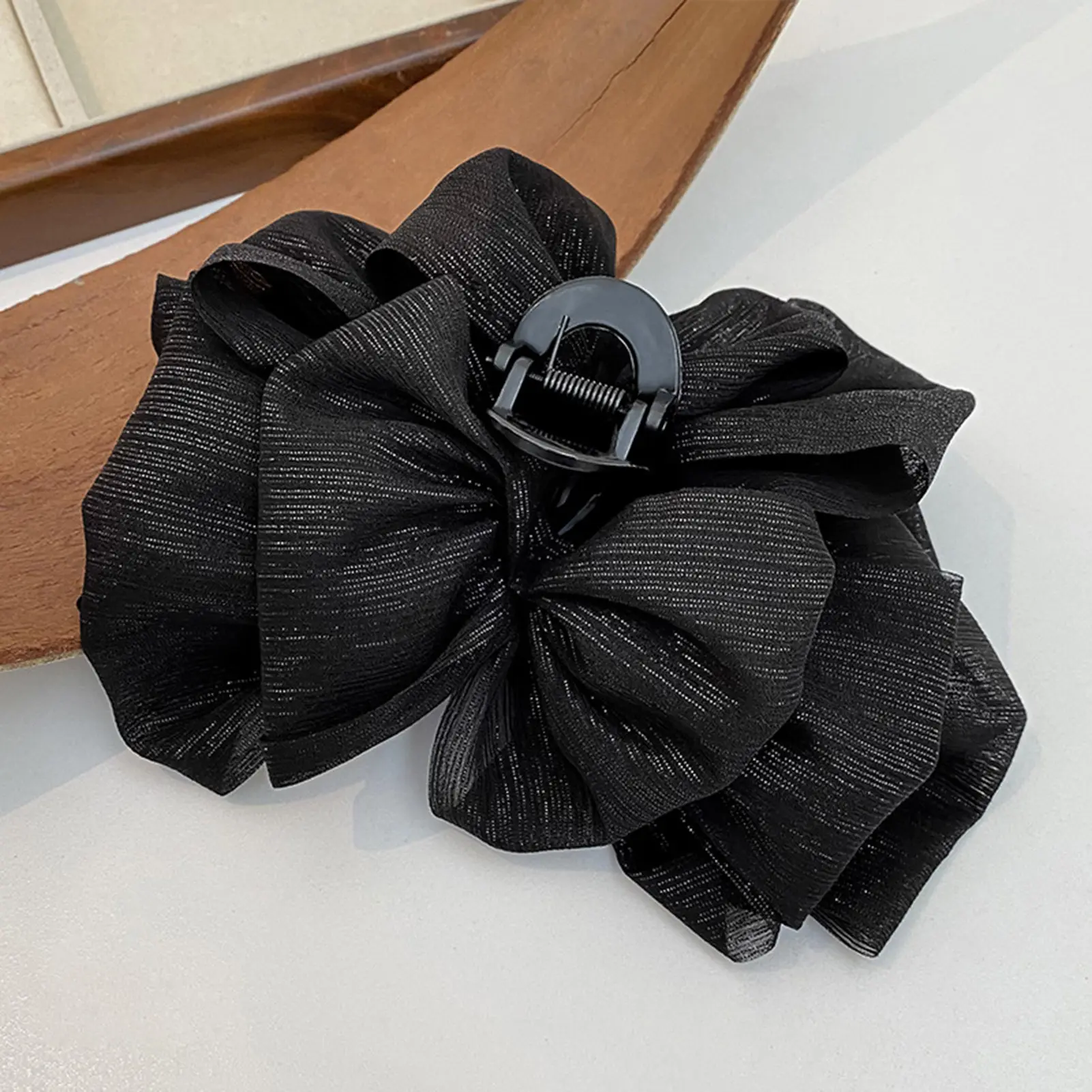 Elegant Bow Hair Claw For Women Girls Daily Outdoor Shark Hair Gripper For Shopping Travel Photography 2025 New Hair Accessories