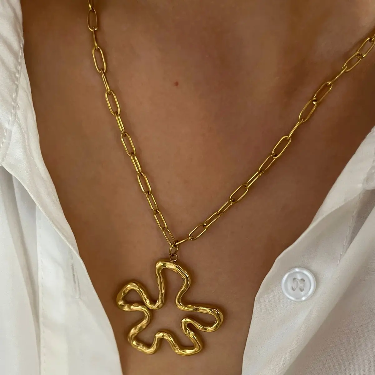 Trendy Matt Golden Necklace For Men & Women Fashionable Versatile Collarbone Chain Girls Personalized Pearl Jewelry Accessories