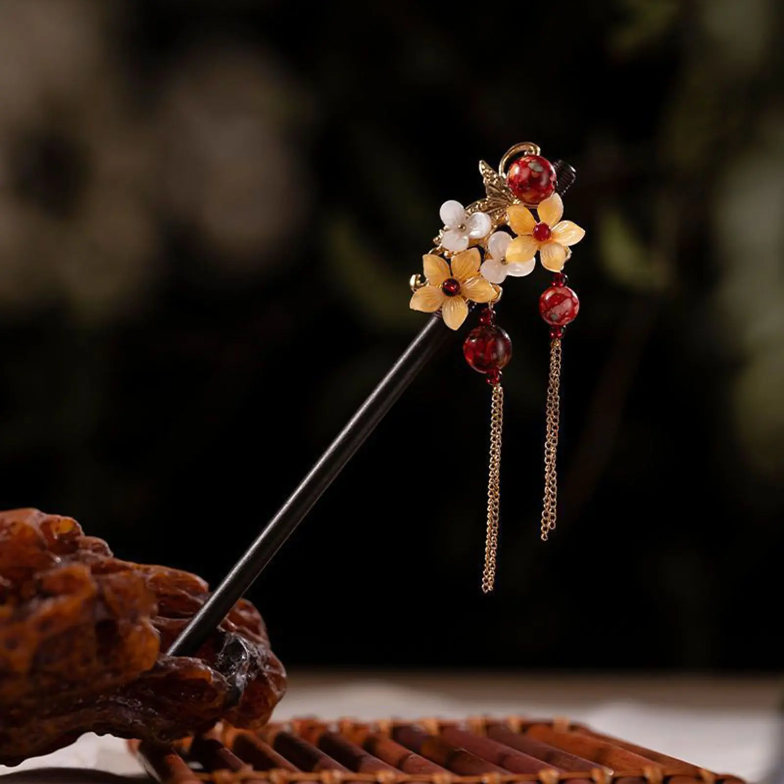 Elegant Chinese Style Wooden Hairpin Imitation Jade Flower Tassel Hair Stick Exquisite Handmade Girls Hair Accessories Hair Clip