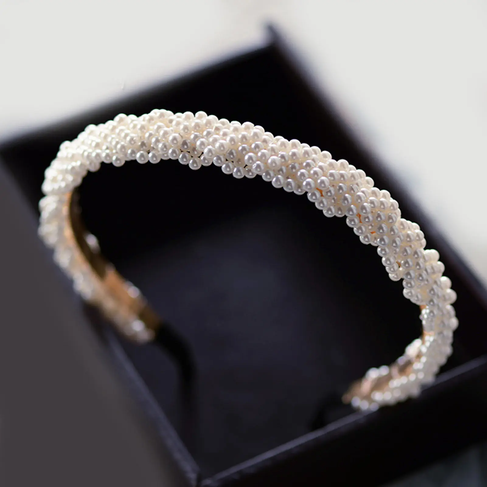 Elegant Pearl Hair Hoop For Women Exquisite Korean Style Handmade Pearl Studded Hairpin Travel Daily Life Jewelry Hair Accessory