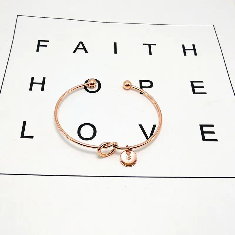 26 Letter Bracelet For Women Fashionable Geometric Knot Opening Bangle Minimalist OL Style Hand Jewelry Accessories Hand Chain