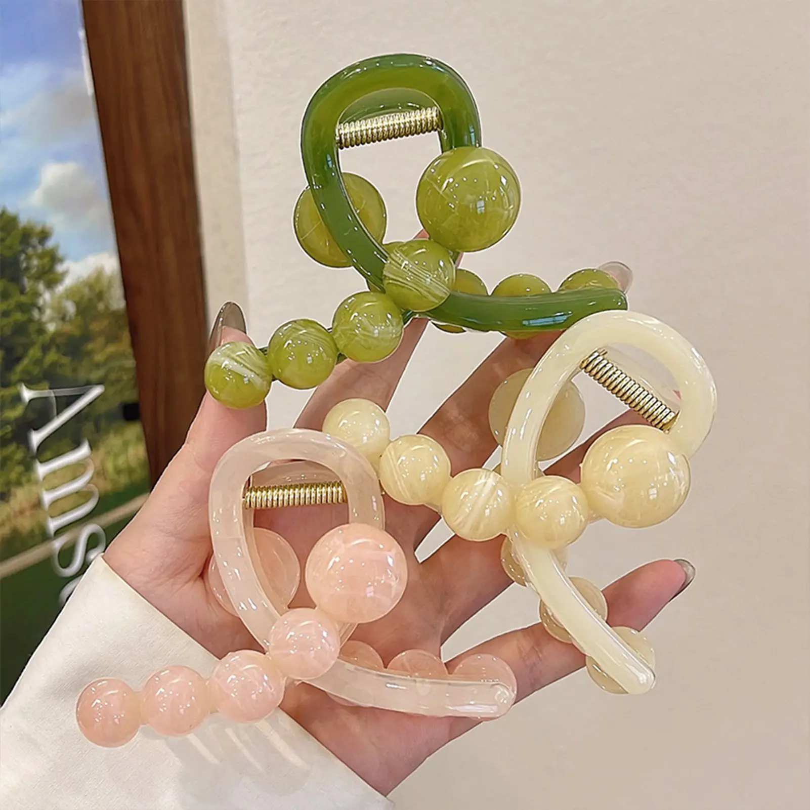 Sweety Jelly Hair Claw For Women Little Fresh Candy Bead Plastic Shark Gripper Girls Daily Life Hair Accessories Hair Clips