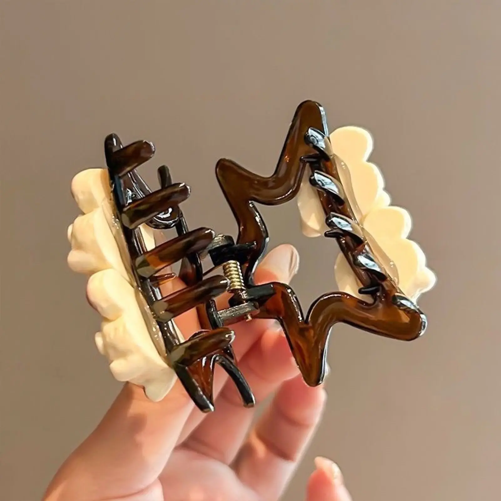 Cartoon Cat Hair Claw For Women Cute Transparent Pentagram Cat Shark Clip Creative Geometry Hair Gripper Girls Hair Accessories