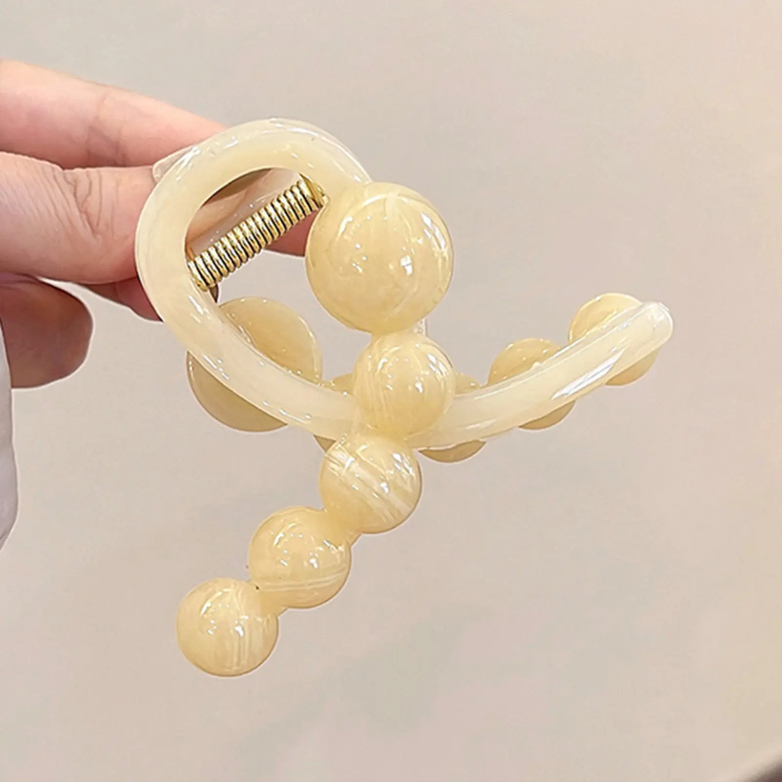 Sweety Jelly Hair Claw For Women Little Fresh Candy Bead Plastic Shark Gripper Girls Daily Life Hair Accessories Hair Clips