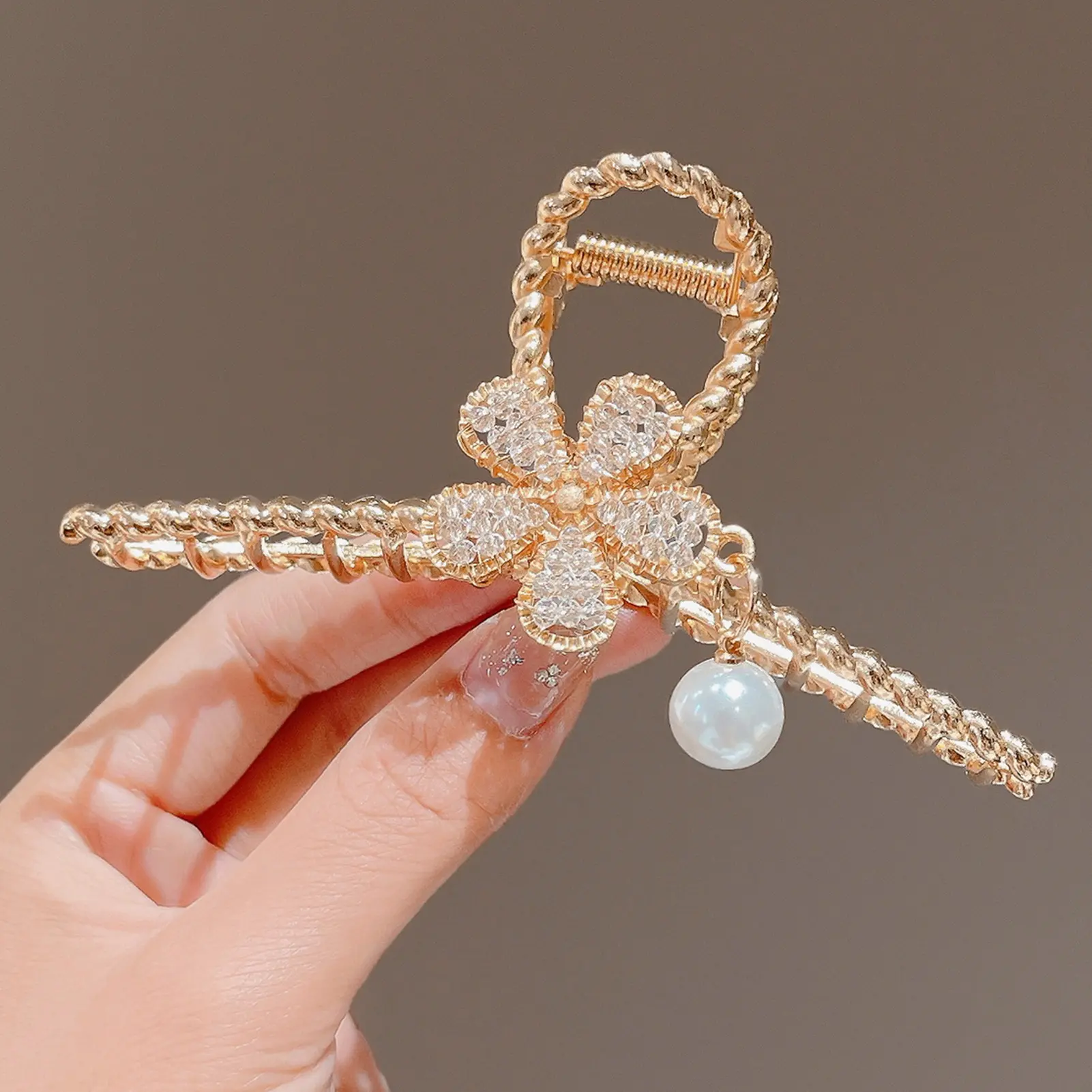 12cm Metal Flower Hair Claw Rhinestone Floral Pearl Shark Hair Gripper For Women Girls Summer Trendy Glitter Jewelry Hair Clip