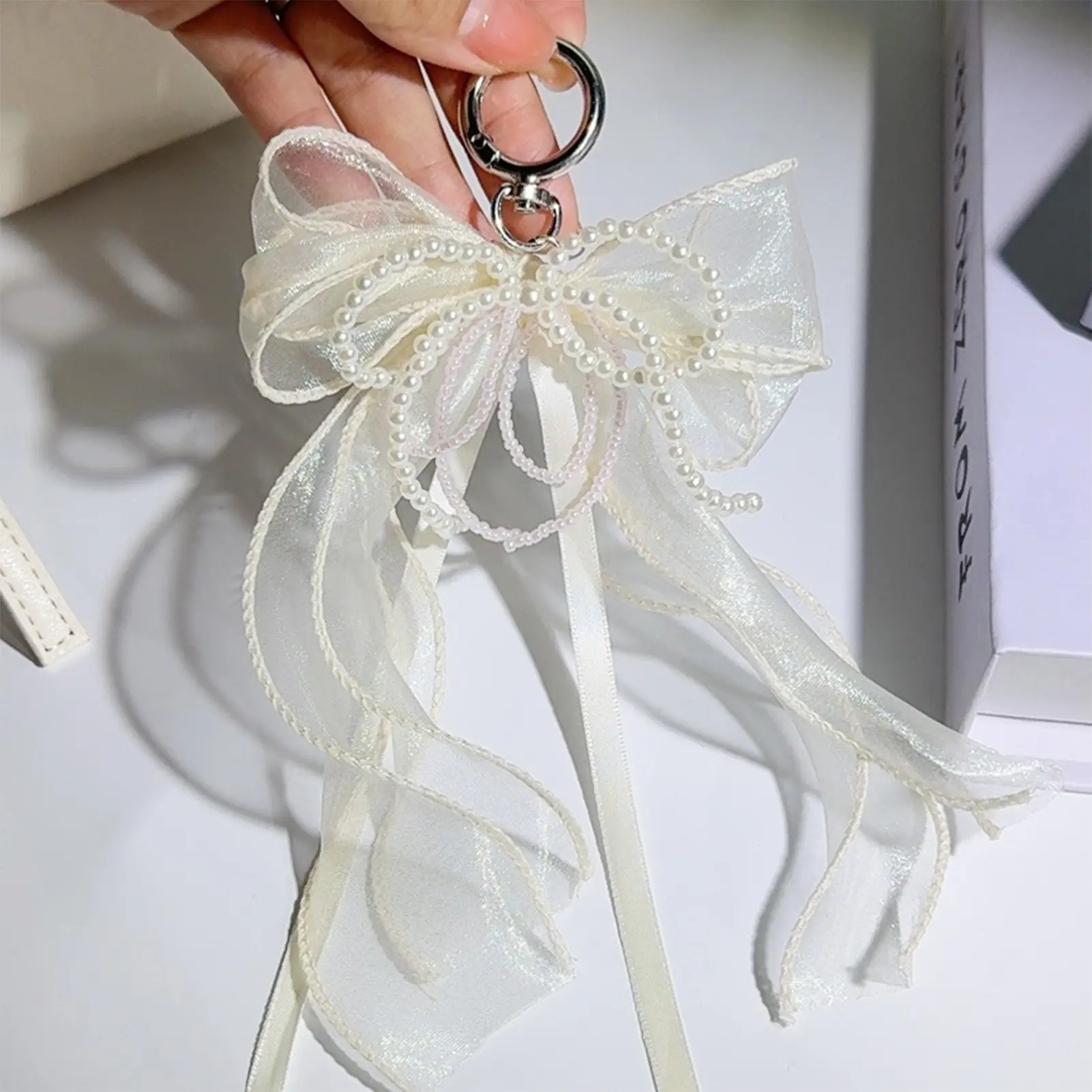 Sweety Bowknot Key Chain Exquisite Elegant Gauze Pearl Bow Bag Pendant For Women Girls Trendy Off White Bag Decoration Pendant