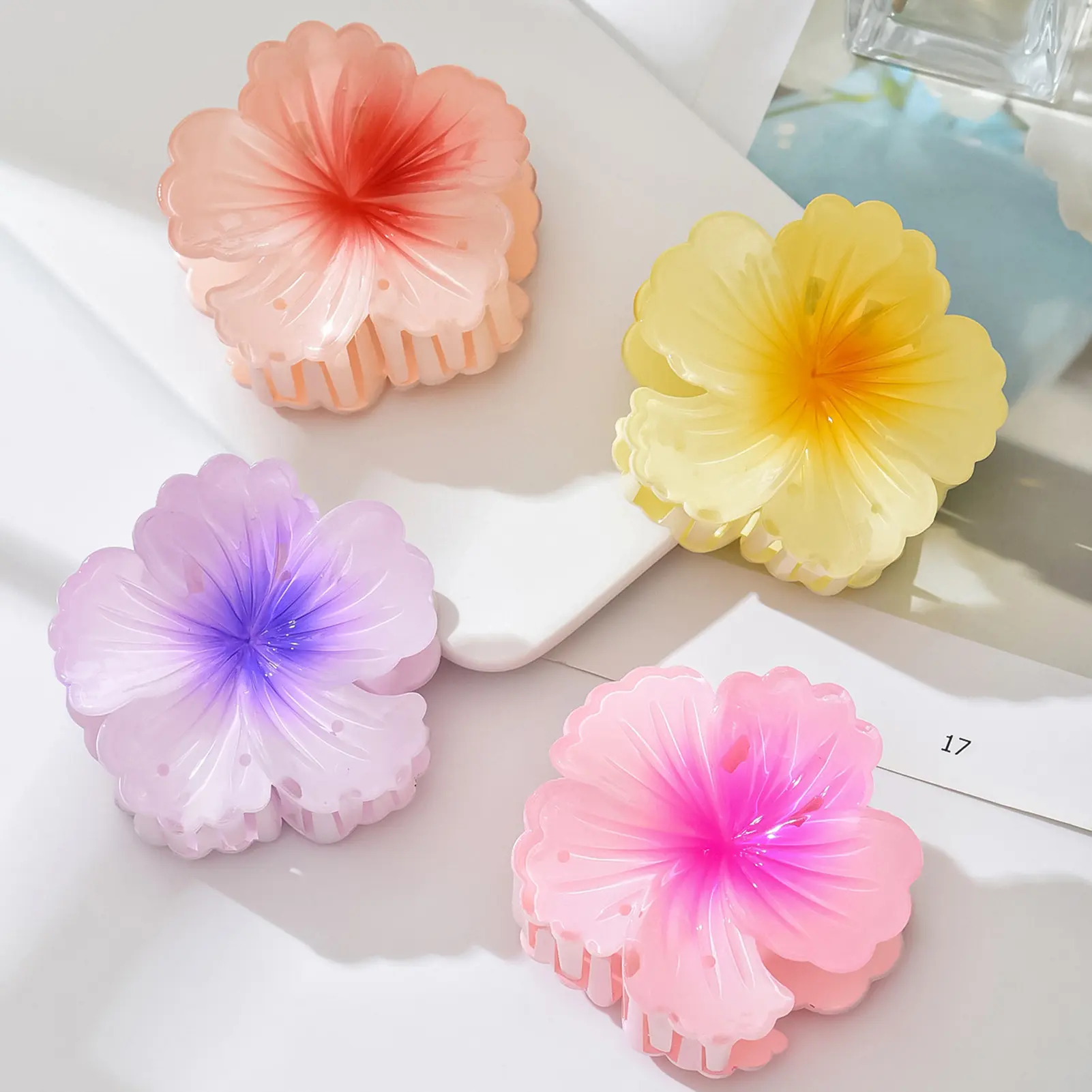 1/2pcs Korean Style Hair Claws For Women Hawaii Flower Hair Clip Color Gradient Shark Claws Girls Summer Vacation Hair Accessory