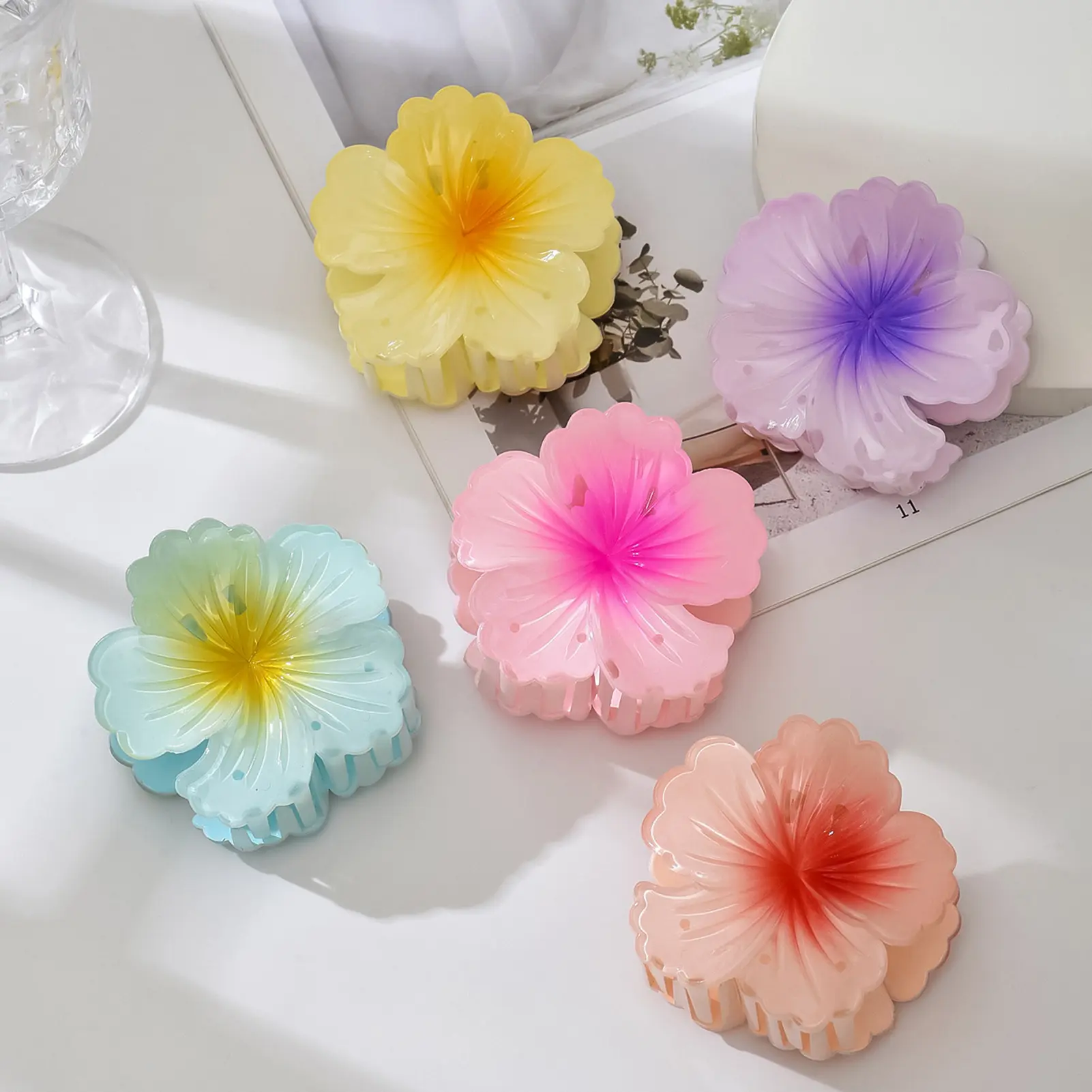 1/2pcs Korean Style Hair Claws For Women Hawaii Flower Hair Clip Color Gradient Shark Claws Girls Summer Vacation Hair Accessory