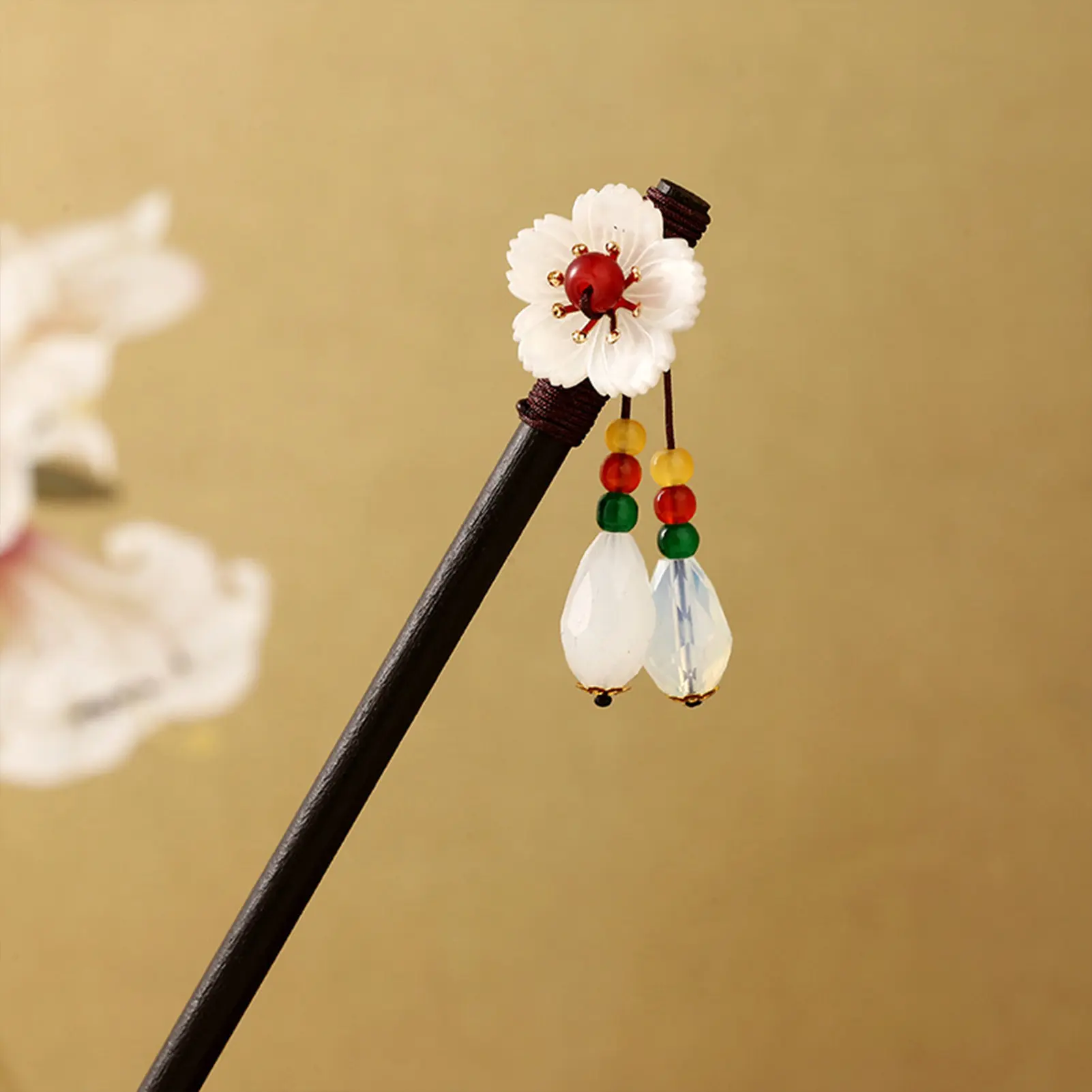 Retro Flower Hairpin For Women Chinese Style Floral Tassel Hair Stick Elegant Vintage Wooden Hairpin Girls Hair Accessories 1pc