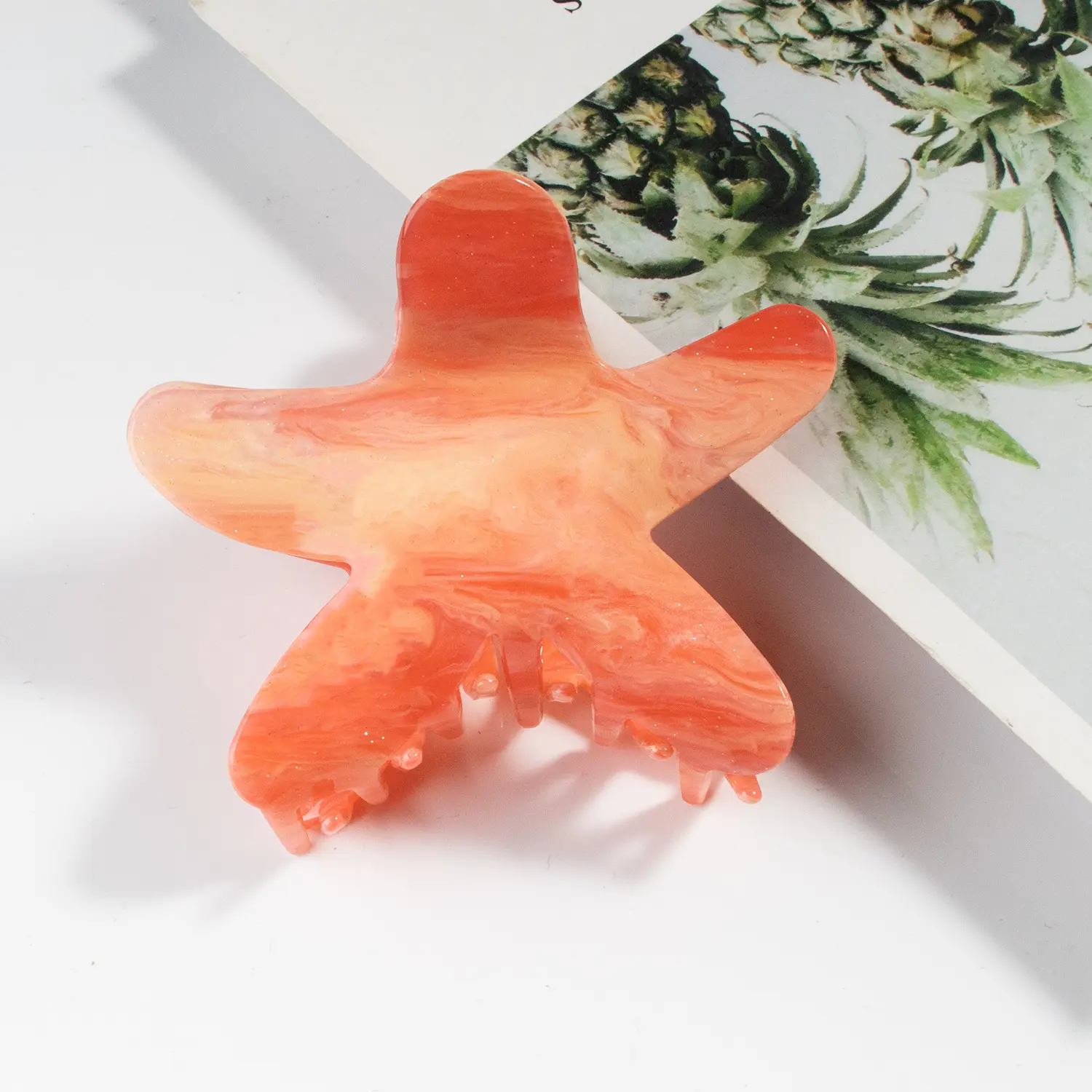 8cm Starfish Hair Claw Creative Patrick Star Color Matching Shark Gripper Gradient Acrylic Hair Clip Girls Hair Accessories 1pc