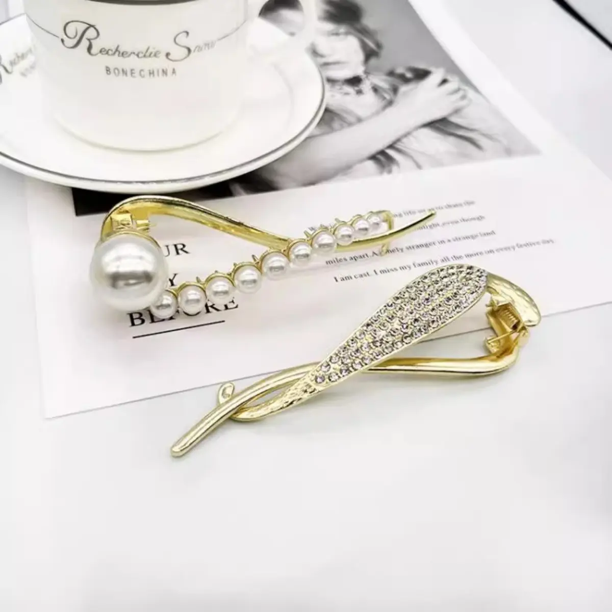 Elegant Glitter Pearl Hair Clip For Women Trendy Twisted Hair Clip Girls Fashion Daily Life Hair Accessory Jewelry Hair Pin