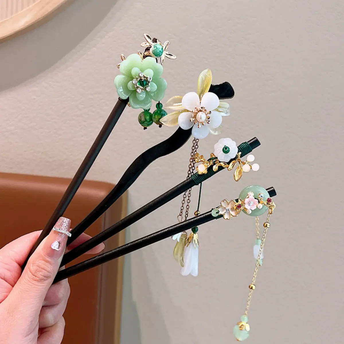 Exquisite Flower Tassel Wooden Hairpin Retro Chinese Style Handmade Floral Hair Stick Vintage Girls Women Hanfu Hair Accessories