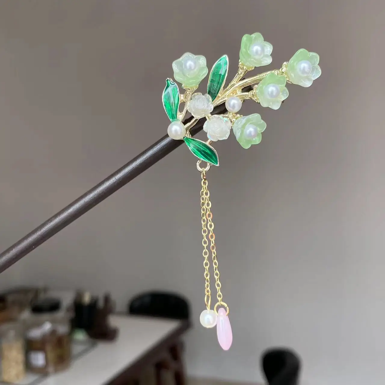 Luxury Flower Tassel Hairpin For Women Handmade Wooden Floral Hair Stick Hanfu Hair Accessories Vintage Elegant Girls Hairpins
